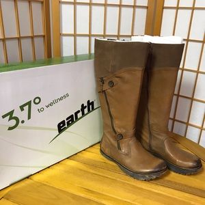 Earth Prance Boot 8.5 Almond Tumble Leather